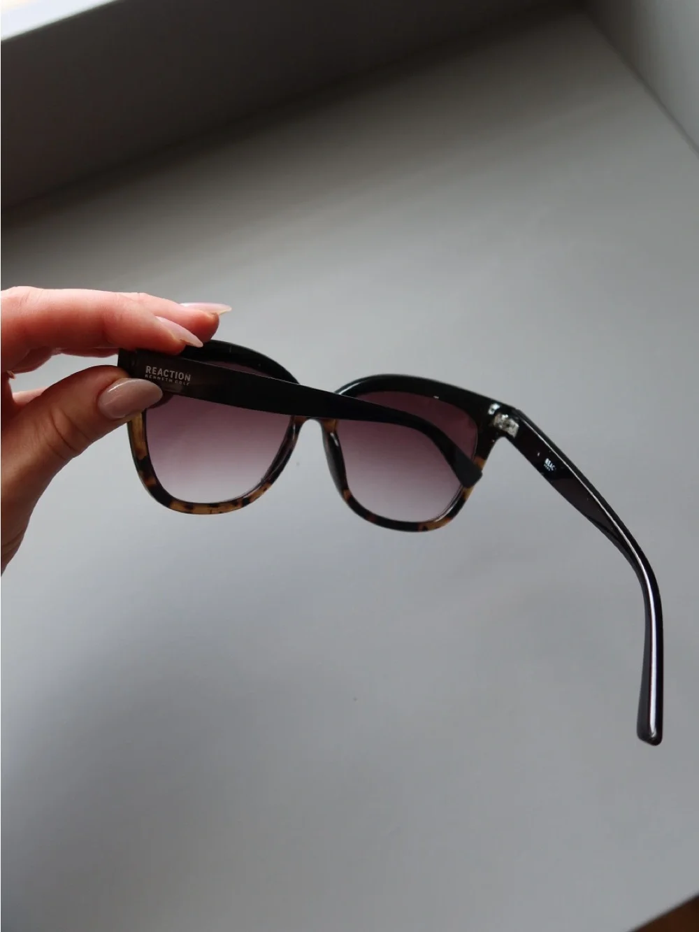 Kenneth Cole Reaction Women’s Oversized Cat Eye Sunglasses Tortoise Brown